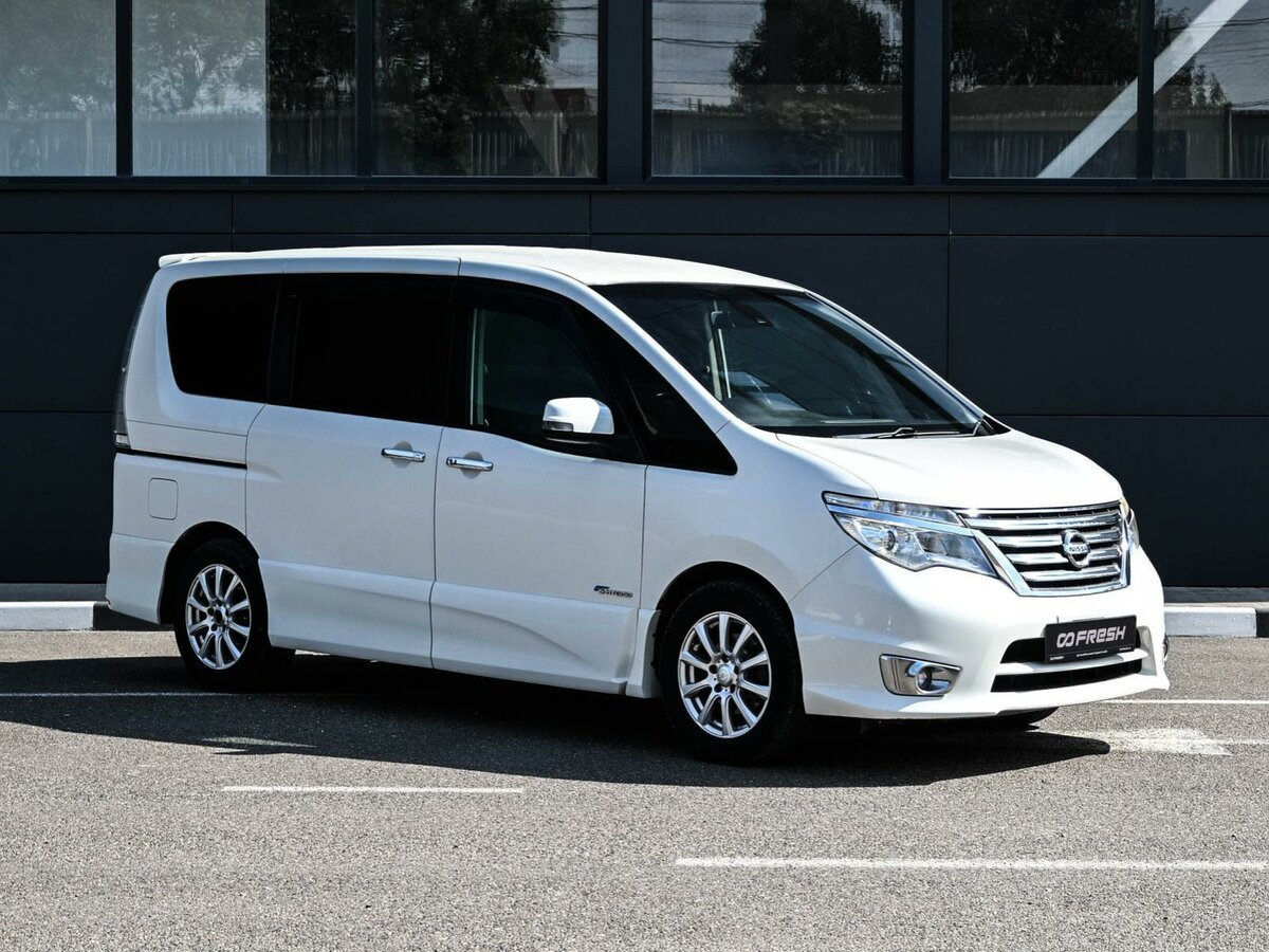 Открыть фотографии: Nissan Serena IV (C26)