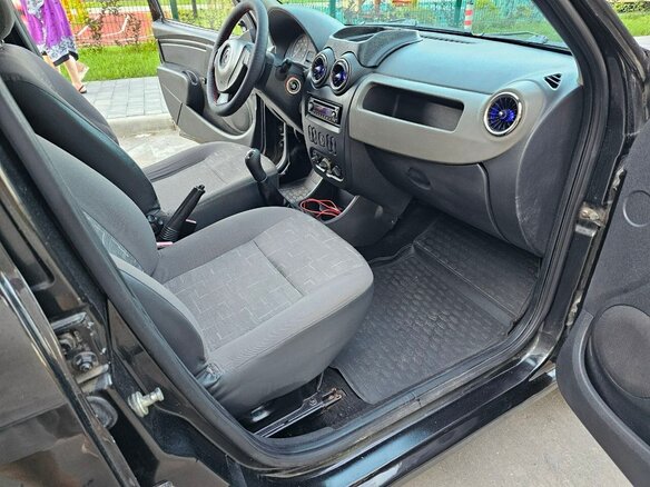 2011 Renault Logan I Рестайлинг, чёрный - вид 10