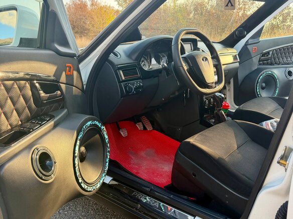 2014 Lada (ВАЗ) Priora I Рестайлинг, белый, 500000 рублей - вид 5