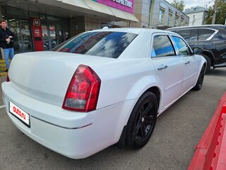 2005 Chrysler 300C I, белый, 950000 рублей, вид 5