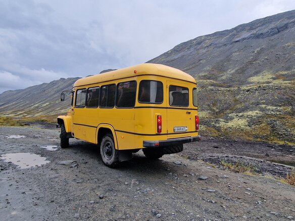 2004 Другие Неизвестна (автобусы), жёлтый, 3000000 рублей - вид 4
