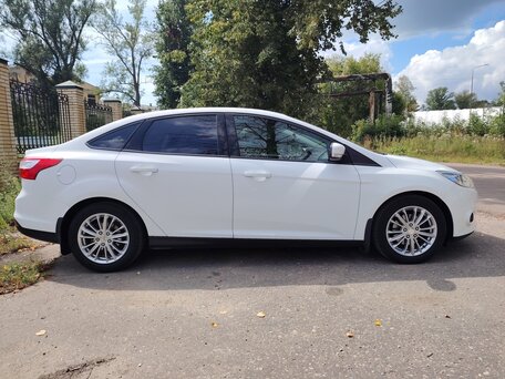 2013 Ford Focus III, белый, 800000 рублей, вид 4