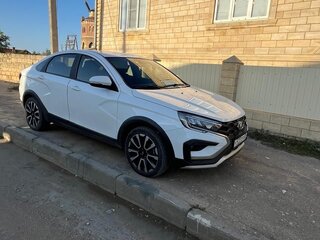 2024 Lada (ВАЗ) Vesta Cross I Рестайлинг (NG), белый, 1400000 рублей, вид 4