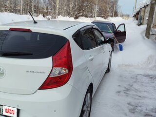 2014 Hyundai Solaris I Рестайлинг, белый, 785000 рублей, вид 2