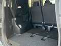 2018 Toyota Voxy III (R80) Рестайлинг, синий, 2600000 рублей - вид 8