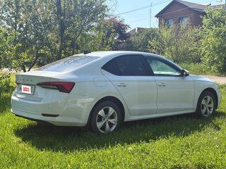 2021 Skoda Octavia IV (A8), белый, 1720000 рублей, вид 5