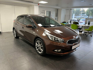 2013 Kia Ceed II, коричневый, 734000 рублей, вид 3