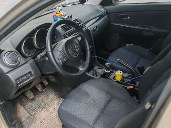 2005 Mazda 3 I (BK), серебристый, 300000 рублей - вид 4