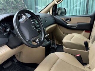 2018 Hyundai H-1 II Рестайлинг 2, серебристый, 3450000 рублей, вид 3