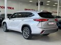 2026 Toyota Highlander IV (XU70), серебристый, 5090000 рублей - вид 3