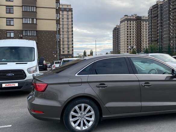 2015 Audi A3 III (8V), коричневый, 1650000 рублей - вид 3
