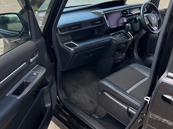 2020 Honda Stepwgn Spada V Рестайлинг, чёрный, 2850000 рублей - вид 10