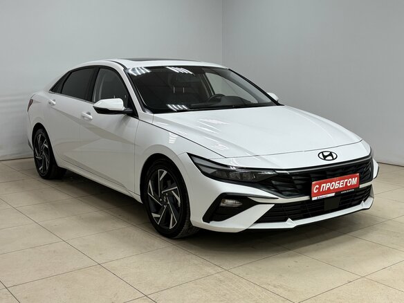 2023 Hyundai Elantra VII (CN7) Рестайлинг, белый - вид 2