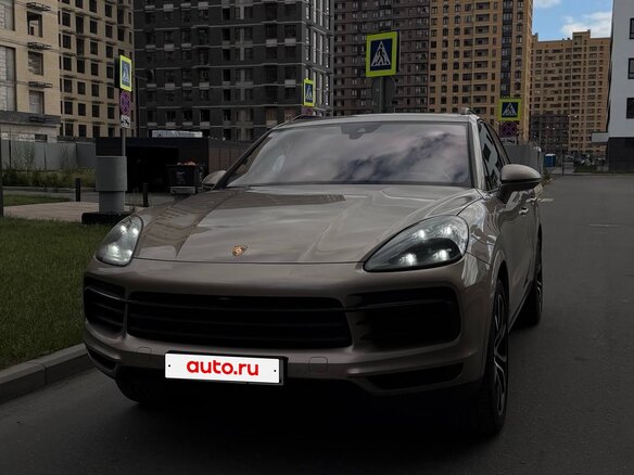 2019 Porsche Cayenne III, коричневый, 5500000 рублей - вид 3