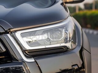 2025 Toyota Hilux VIII Рестайлинг 3, чёрный, 5500000 рублей, вид 3