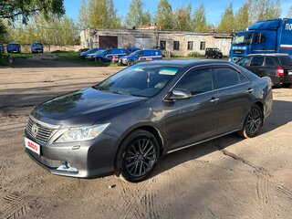 2013 Toyota Camry VII (XV50), серый, 1300000 рублей, вид 3