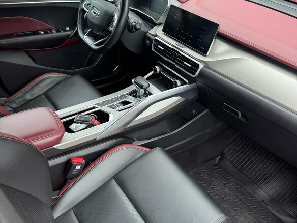 2023 Geely Coolray I, красный, 1935000 рублей - вид 21