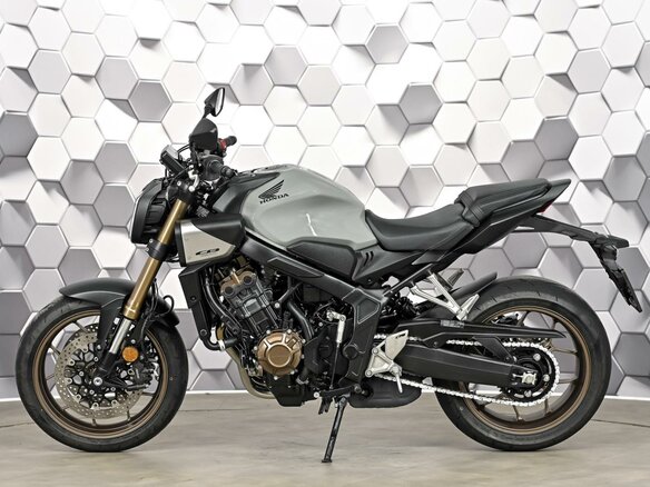 2024 Honda CB 650R, серый - вид 3