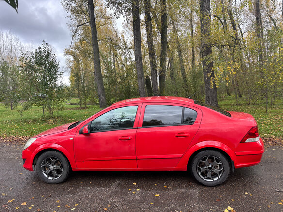 2007 Opel Astra H Рестайлинг, красный - вид 3