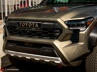2025 Toyota Tacoma IV, зелёный, 11650000 рублей, вид 5