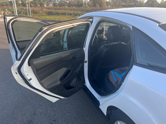 2013 Ford Focus III, белый, 800000 рублей - вид 36