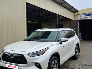 2020 Toyota Highlander IV (XU70), белый, 3900000 рублей, вид 3