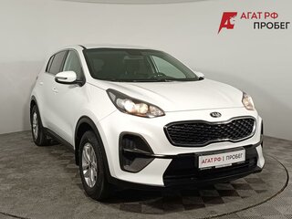 2020 Kia Sportage IV Рестайлинг, белый, 1960000 рублей, вид 1