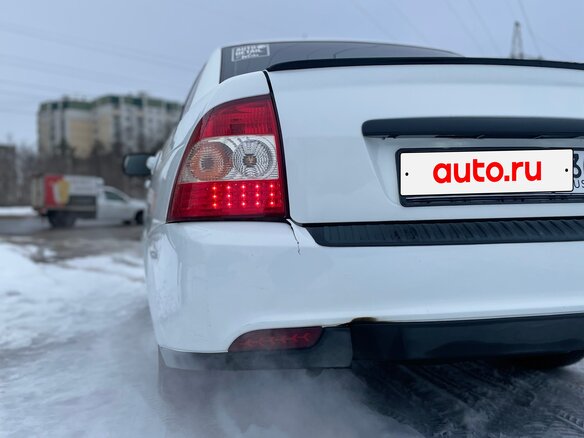 2011 Lada (ВАЗ) Priora I, белый, 390000 рублей - вид 4