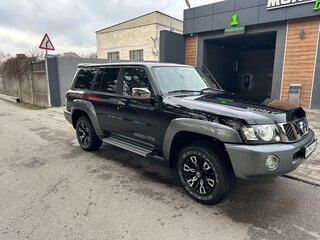 2023 Nissan Patrol V (Y61) Рестайлинг, чёрный, 11950000 рублей, вид 3