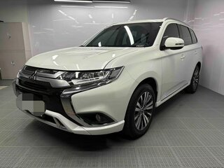 2021 Mitsubishi Outlander III Рестайлинг 3, белый, 2015000 рублей, вид 1