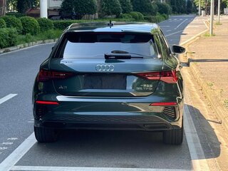 2023 Audi A3 Sportback 35 TFSI IV (8Y), зелёный, 1850000 рублей, вид 5
