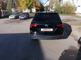 2021 Volkswagen Tiguan II Рестайлинг, чёрный, 3600000 рублей, вид 5