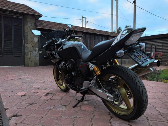 2005 Honda CB 400 Super Four, чёрный, 450000 рублей - вид 2