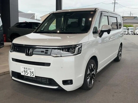 2023 Honda Stepwgn VI, белый, 2250700 рублей