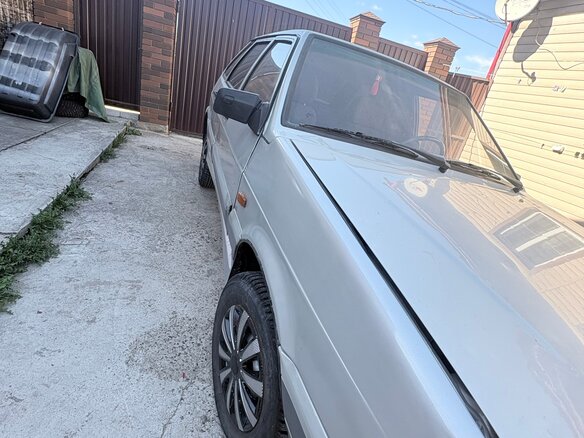 2004 Lada (ВАЗ) 2114, серебристый, 200000 рублей