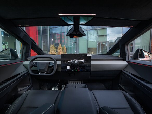 2026 Tesla Cybertruck Cyberbeast, серебристый - вид 29
