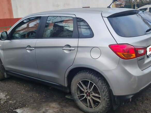 2014 Mitsubishi ASX I Рестайлинг, серебристый, 950000 рублей - вид 2
