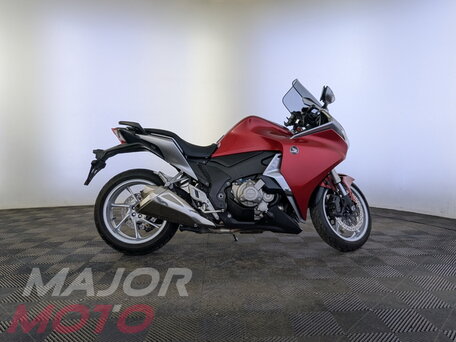 2010 Honda VFR 1200, красный, 699000 рублей, вид 1