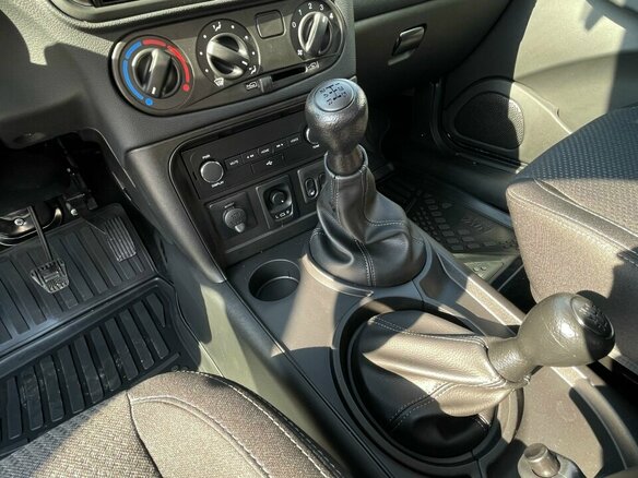 2026 Lada (ВАЗ) Niva Travel I Рестайлинг, чёрный, 1814000 рублей - вид 17