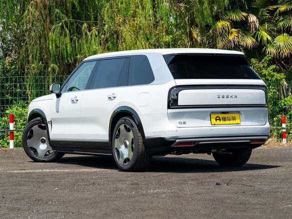 2026 Zeekr 9X 55 kWh (до 3.5 т), белый, 12540000 рублей - вид 5