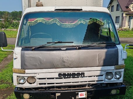 1991 Nissan Condor, белый, 300000 рублей, вид 1