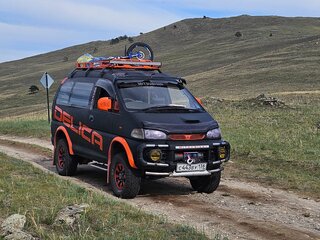 1997 Mitsubishi Delica IV, чёрный, 2000000 рублей, вид 2