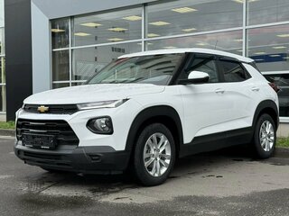 2021 Chevrolet TrailBlazer III, белый, 1800000 рублей, вид 3