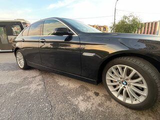 2015 BMW 5 серии 530d xDrive VI (F10/F11/F07) Рестайлинг, чёрный, 3620000 рублей, вид 4