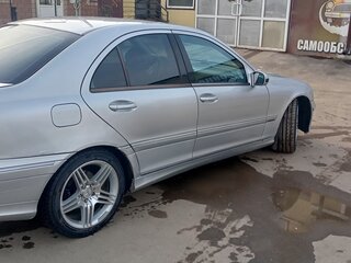 2002 Mercedes-Benz C-Класс 200 II (W203), серебристый, 675000 рублей, вид 3