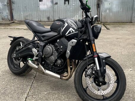2021 Triumph Trident 660, чёрный, 740000 рублей, вид 3
