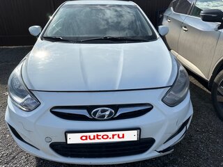 2013 Hyundai Solaris I, белый, 250000 рублей, вид 3