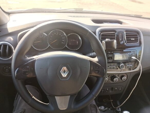 2015 Renault Logan II, белый, 650000 рублей - вид 3