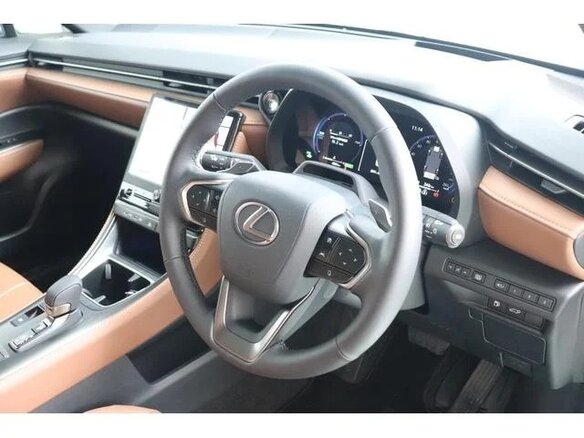 2025 Lexus LBX, белый, 4333666 рублей - вид 17