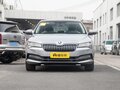 2025 Skoda Superb III Рестайлинг, серебристый - вид 1
